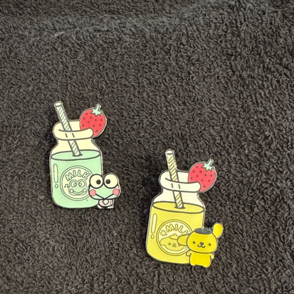 Sanrio Pin Lot of 2